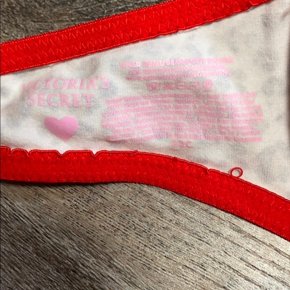 Victoria Secret Bra - Picture 3 of 4